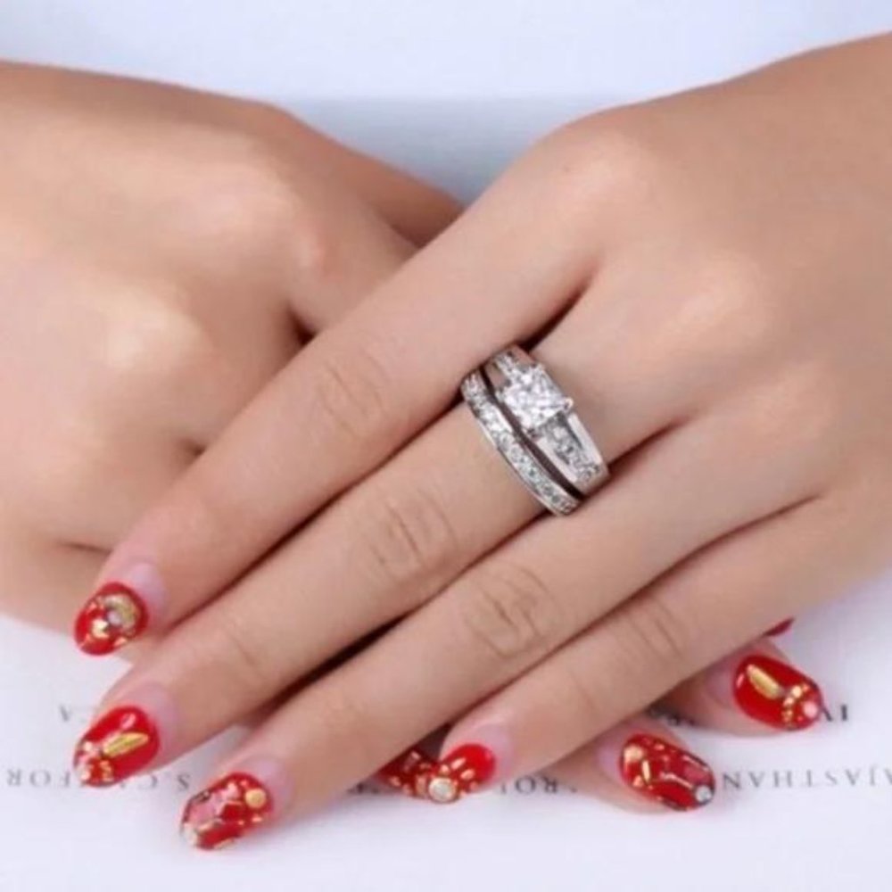 NEW 925 STERLING SILVER ENGAGEMENT DIAMOND RING SET, CUTE RING, SHINY RING. - Picture 4 of 5